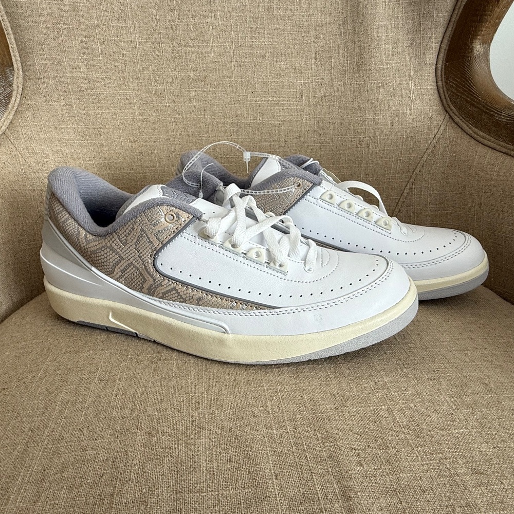 Nike Air Jordan 2 Retro Low Python. BRAND NEW!! M-11.5 White/Cement Gray - Picture 6 of 9